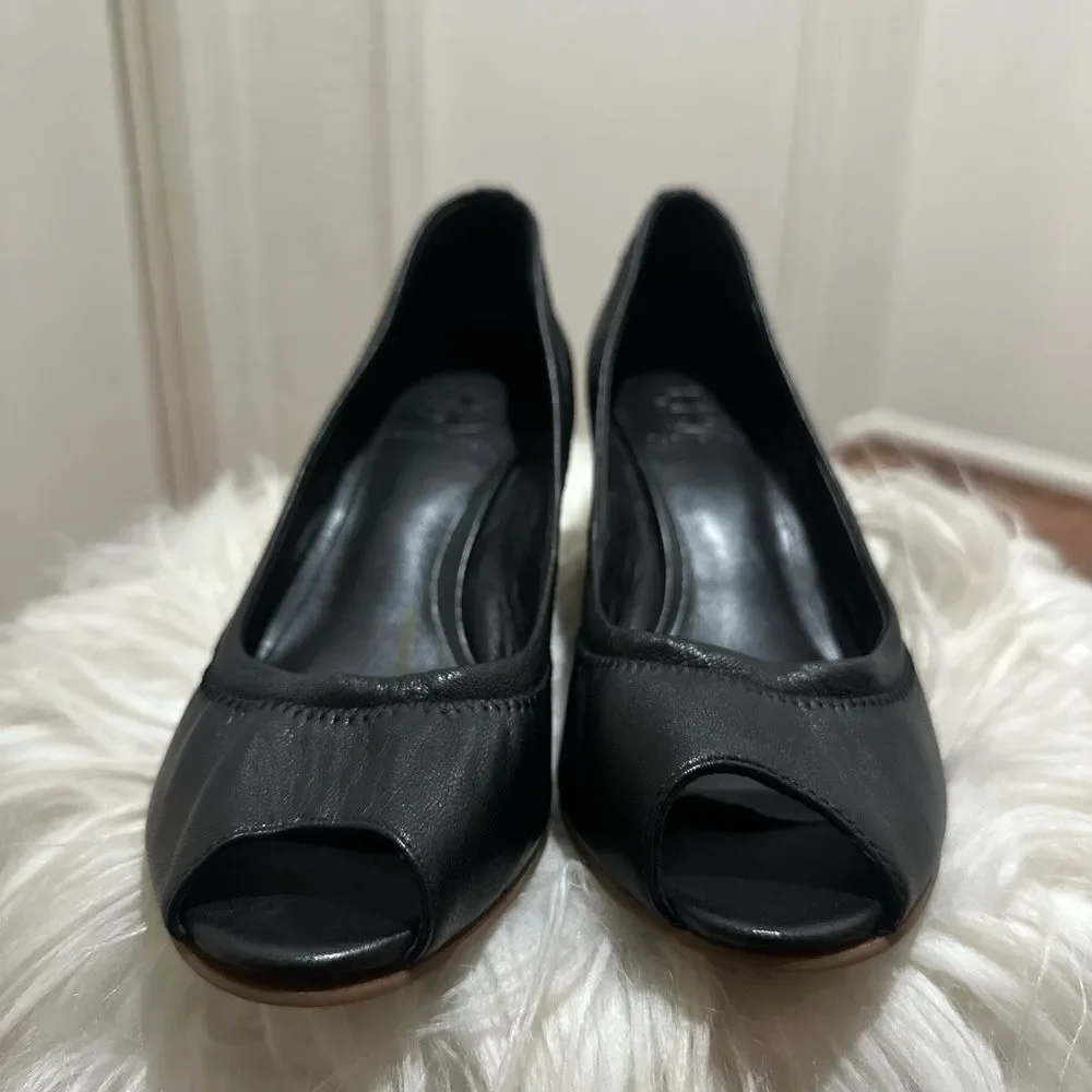 TORY BURCH Elegant Black Wedge Heels SIZE 8